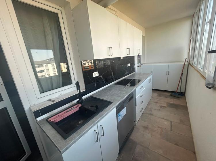 Apartament cu 2 camere semidecomandat în Berceni