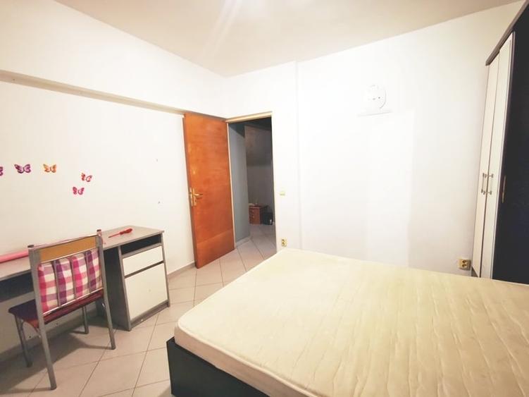 Apartament cu 3 camere în Păcii