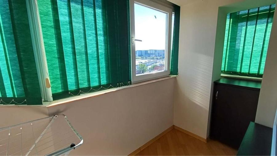 Apartament cu 3 camere în Decebal
