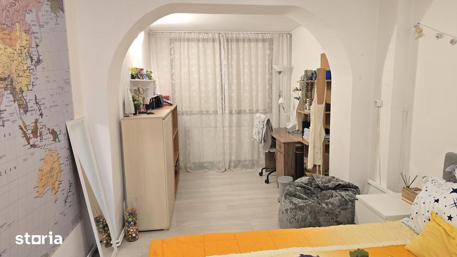 Apartament cu 3 camere decomandat în Mărăști
