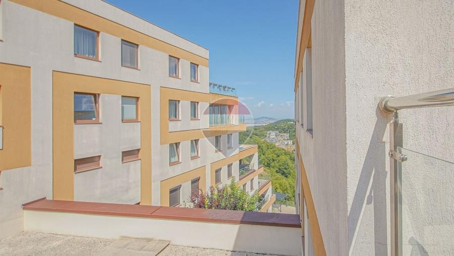 Apartament cu 2 camere decomandat, mobilat în Drumul Poienii