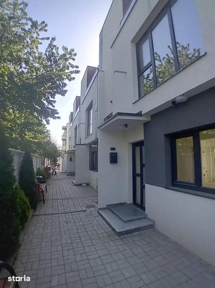 Casă cu 4 camere cu Teren 100 Mp în Nord