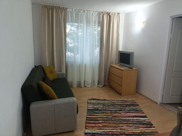 Apartament cu 2 camere nedecomandat, mobilat în Brotăcei