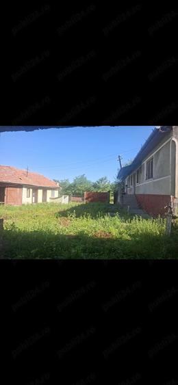Casă cu Teren 1704 Mp în Ghirbom
