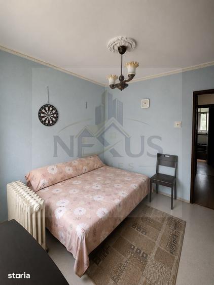 Apartament cu 3 camere semidecomandat în Giurgiului