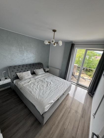 Apartament cu 3 camere decomandat în Florești