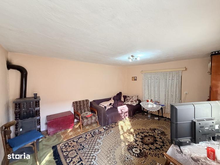 Casă cu 5 camere cu Teren 2800 Mp în Șagu