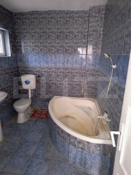 Casă individuală cu 4 camere cu Canalizare în Nord-Vest