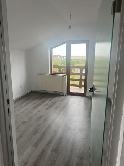 Casă individuală cu 5 camere cu Canalizare în Giarmata