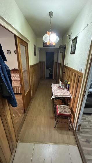Apartament cu 3 camere decomandat în Cetate