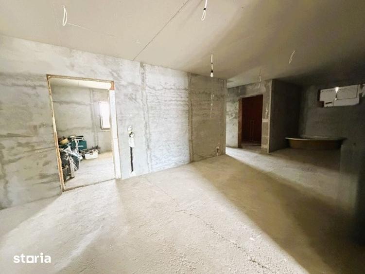 Casă cu 3 camere cu Teren 1188 Mp în Curtișoara