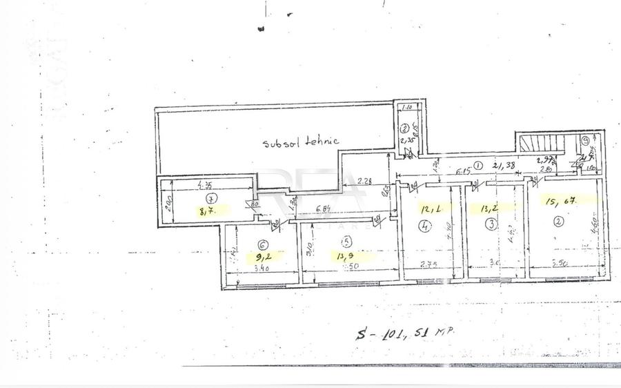 Apartament cu 5 camere semidecomandat, mobilat în Capitale