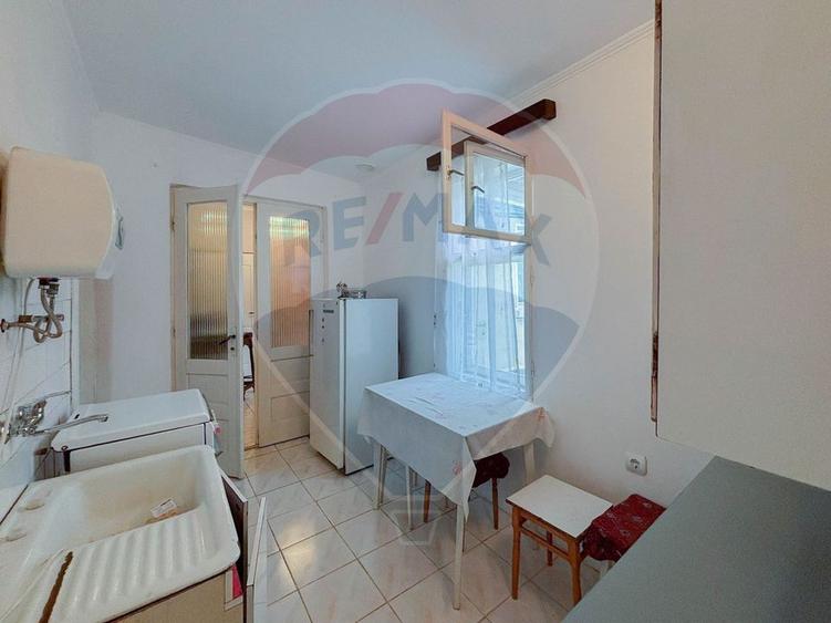Casă individuală cu 5 camere cu Teren 446 Mp în Ultracentral
