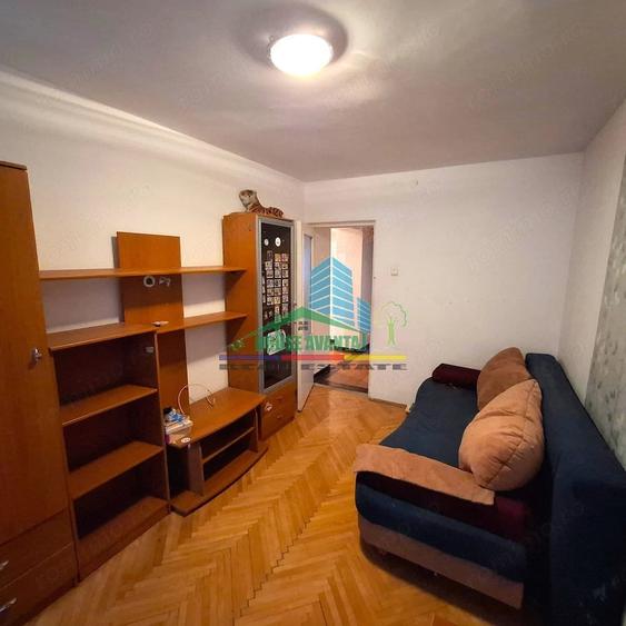 Apartament cu 4 camere decomandat în Ultracentral