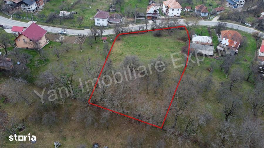 Teren de 2674 mp, în Cepari