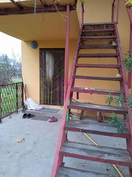 Casă individuală cu 3 camere cu Canalizare în Bărcănești