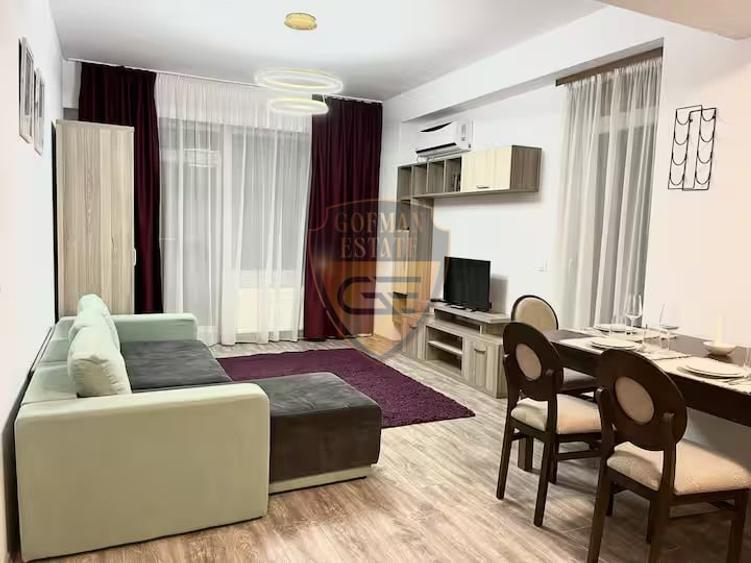 Apartament cu 3 camere decomandat, mobilat în Mamaia