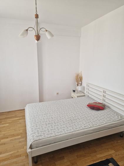 Apartament cu 2 camere decomandat, mobilat în Prelungirea Ghencea