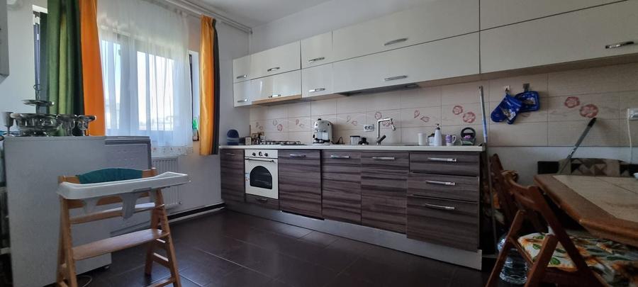 Casă cu 4 camere cu Canalizare în Nord