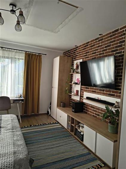 Duplex cu 3 camere cu Canalizare în Astra