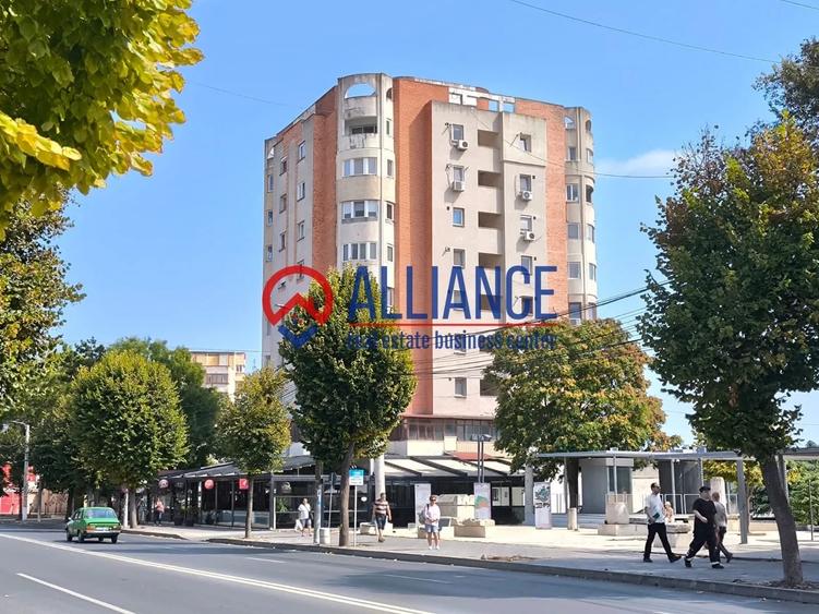 Spațiu comercial, de 450.94000244141 mp, în Central