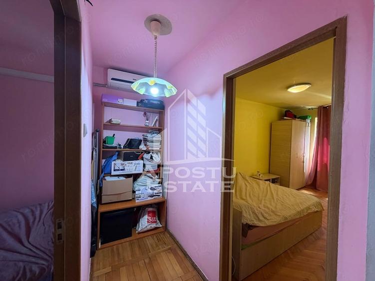 Apartament cu 3 camere semidecomandat în Dacia