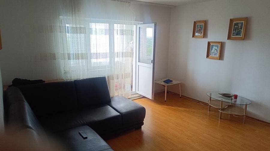 Apartament cu 2 camere semidecomandat în Cătămărești