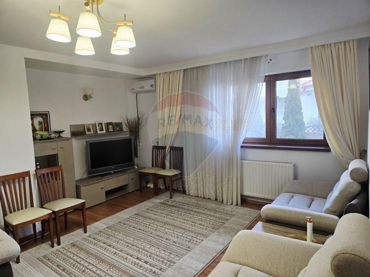 Apartament cu 2 camere decomandat, mobilat în Palazu Mare