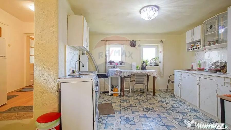 Casă cu 3 camere cu Teren 94 Mp în Schei