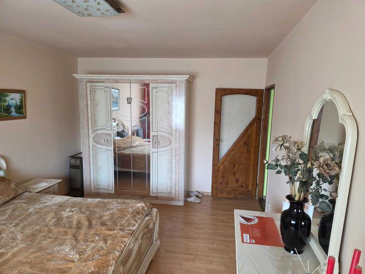 Apartament cu 3 camere decomandat în Micălaca