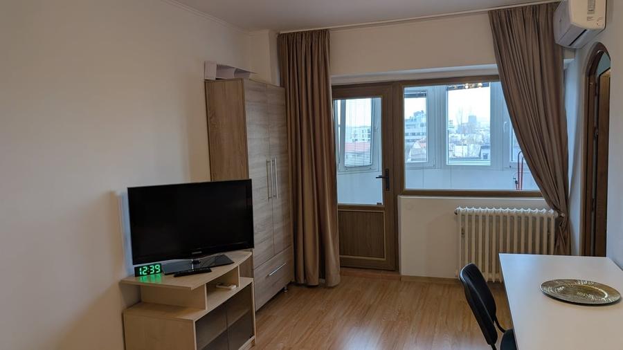 Garsonieră decomandată în Muncii