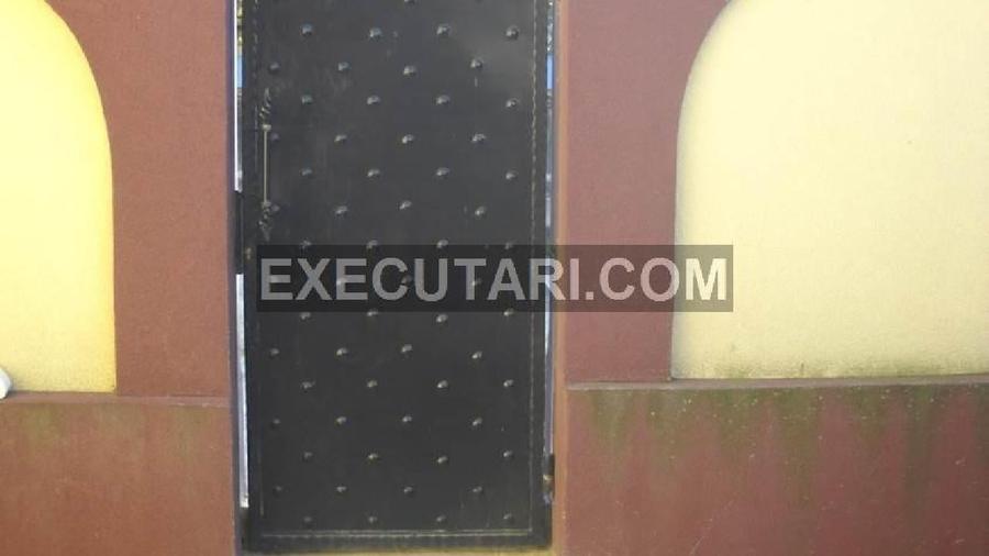 Casă individuală cu 4 camere cu Teren 400 Mp în Central