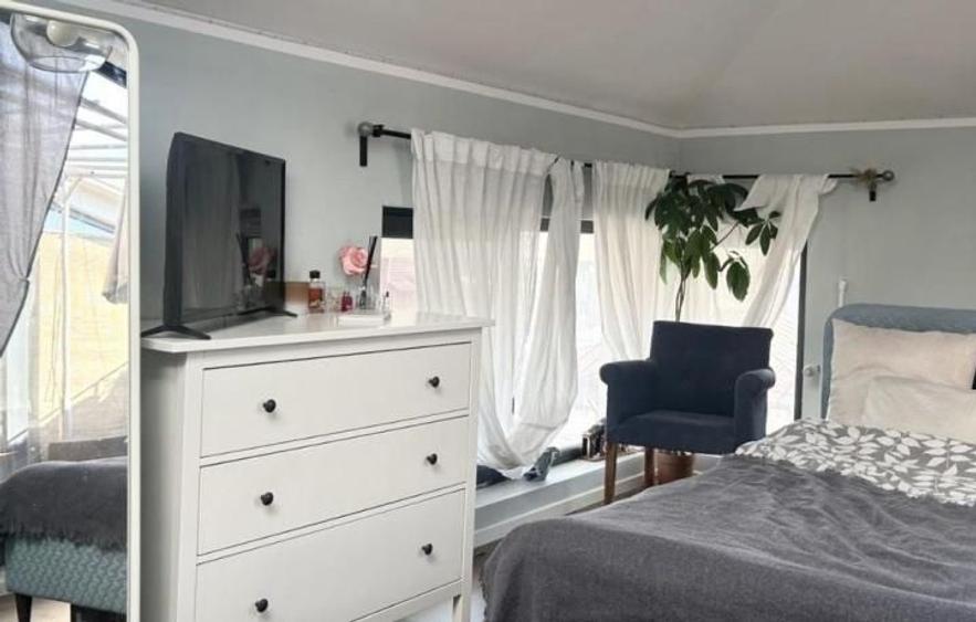 Apartament cu 4 camere semidecomandat în Unirii