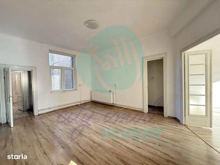 Apartament cu 3 camere semidecomandat în Romană