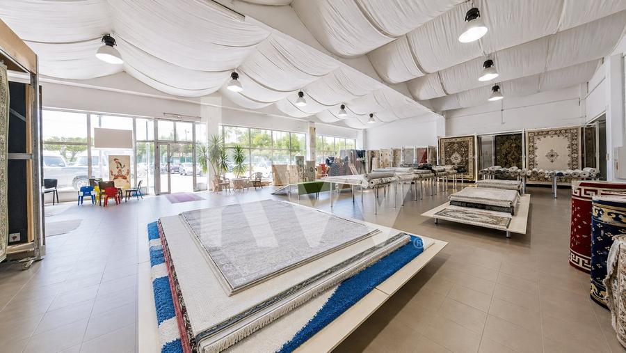 Spațiu comercial, de 443 mp, în Bartolomeu