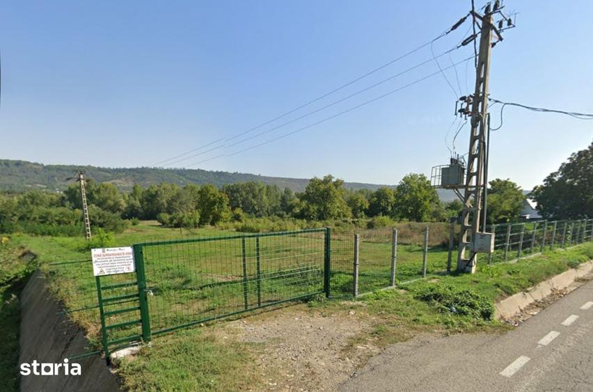 Teren de 3400 mp, în Vidra