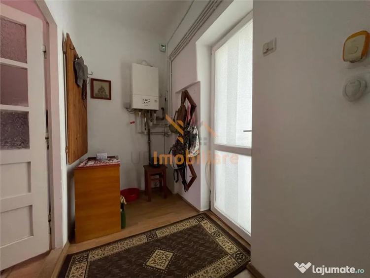 Casă cu 4 camere cu Teren 1439 Mp în Central