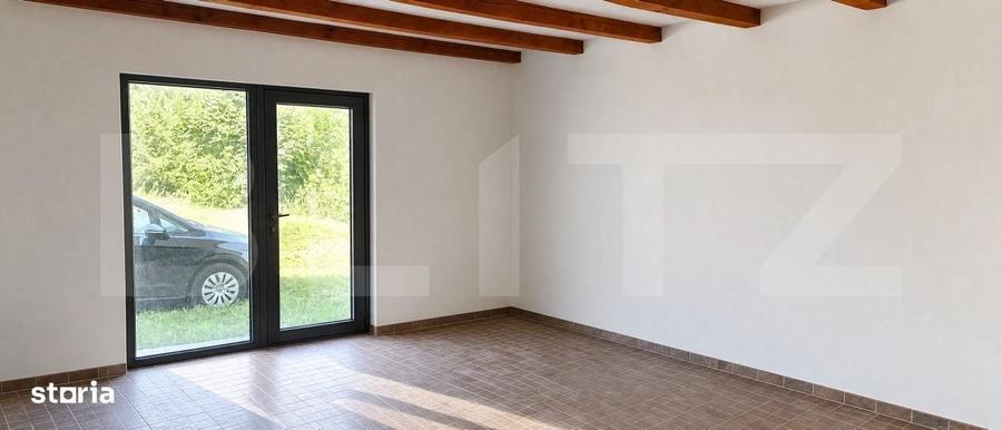 Casă cu 4 camere în Lăpuștești