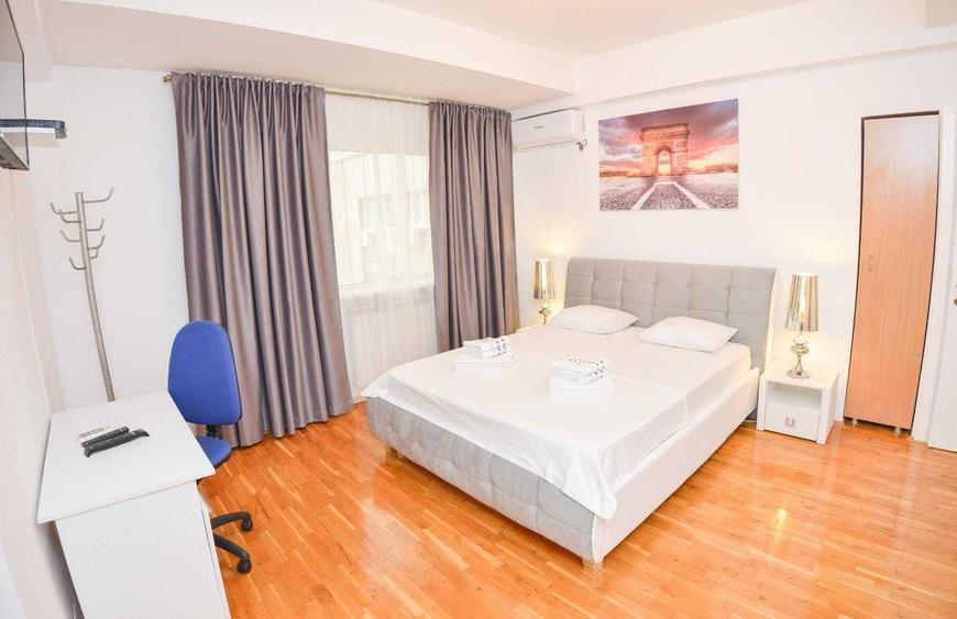 Apartament cu 3 camere decomandat în Magheru
