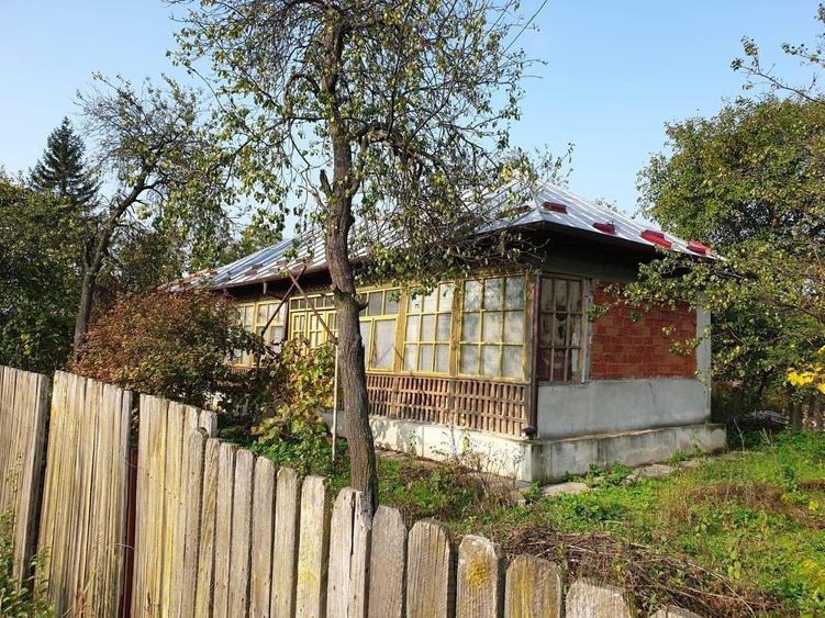 Casă cu 4 camere în Meri