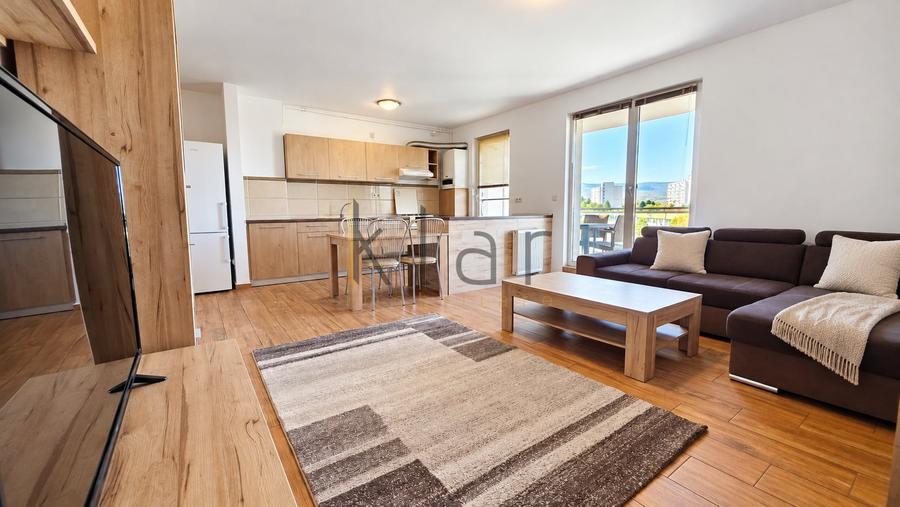 Apartament cu 3 camere semidecomandat, mobilat în Gheorgheni