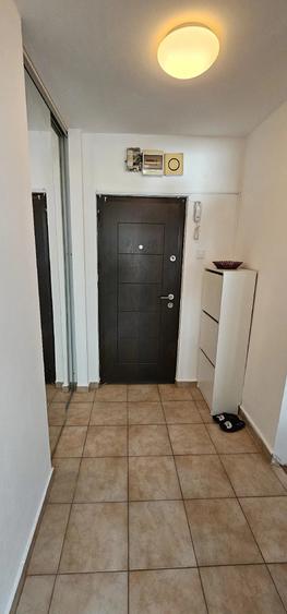 Apartament cu 2 camere semidecomandat în Teiul Doamnei