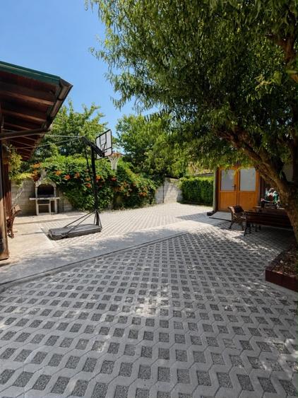 Duplex cu 4 camere cu Teren 325 Mp în Moșnița Nouă