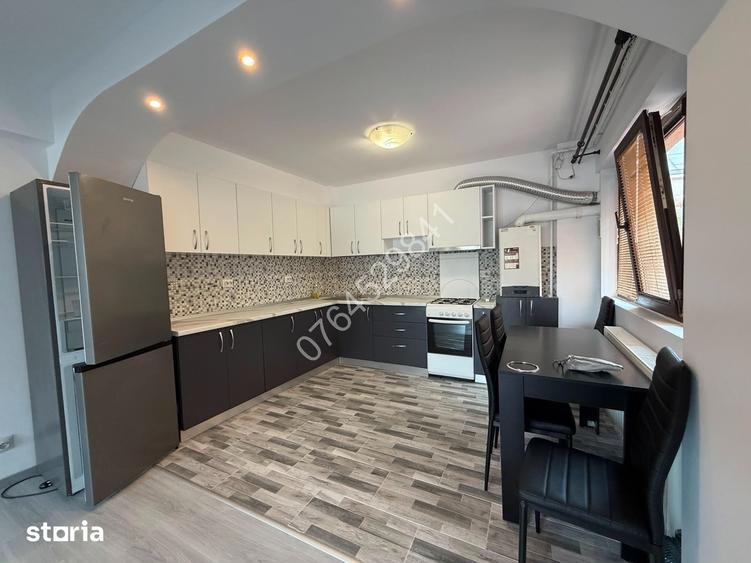 Apartament cu 3 camere semidecomandat în Obor