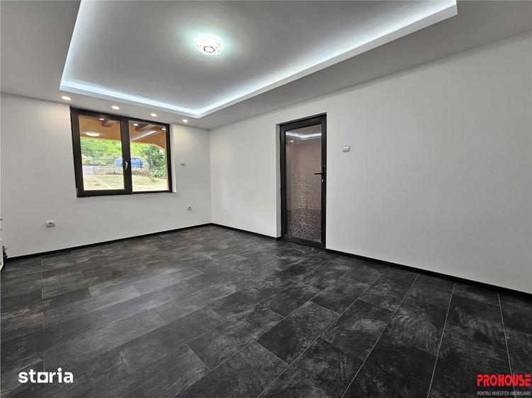 Casă cu 6 camere decomandat cu Teren 887 Mp în Central