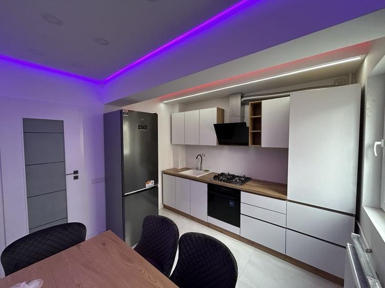 Apartament cu 4 camere decomandat în Berceni