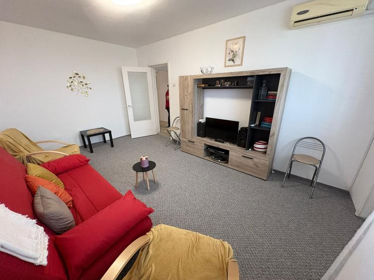Apartament cu 3 camere decomandat, mobilat în P-ța Reșița