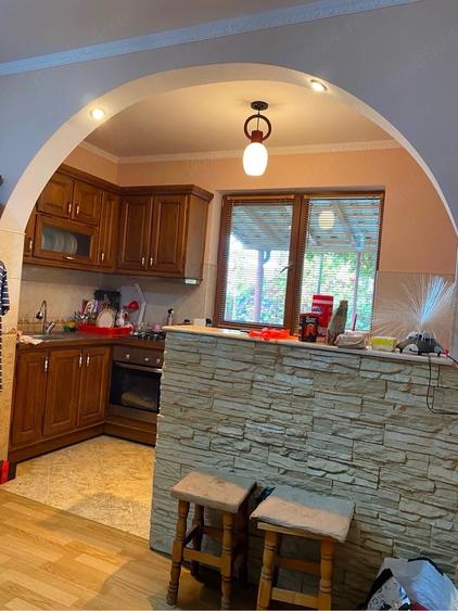 Casă cu 4 camere cu Teren 972 Mp în Săbăoani
