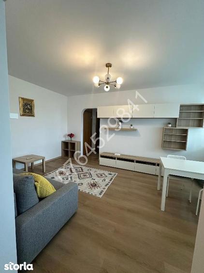 Apartament cu 2 camere semidecomandat, mobilat în 1 Mai