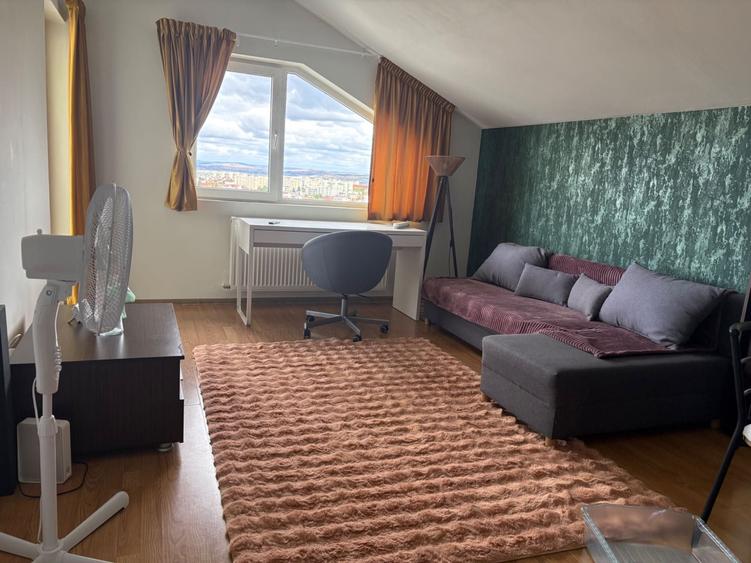 Apartament cu 2 camere decomandat în Calea Turzii